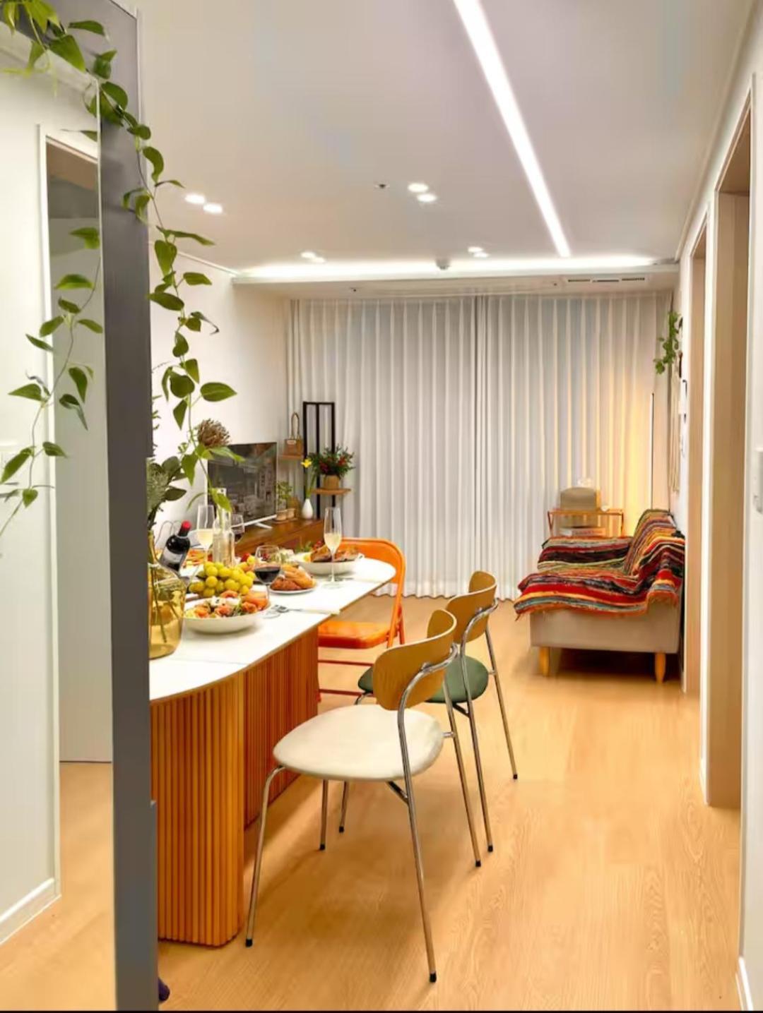 Apartment # Cheonho Station # New Construction # Olympic Hall # Lotte World # Kspo Dome # Jyp # Jamsil # Gangnam # Ddp # Gwanghwamun # Jongno # Family Trip *
